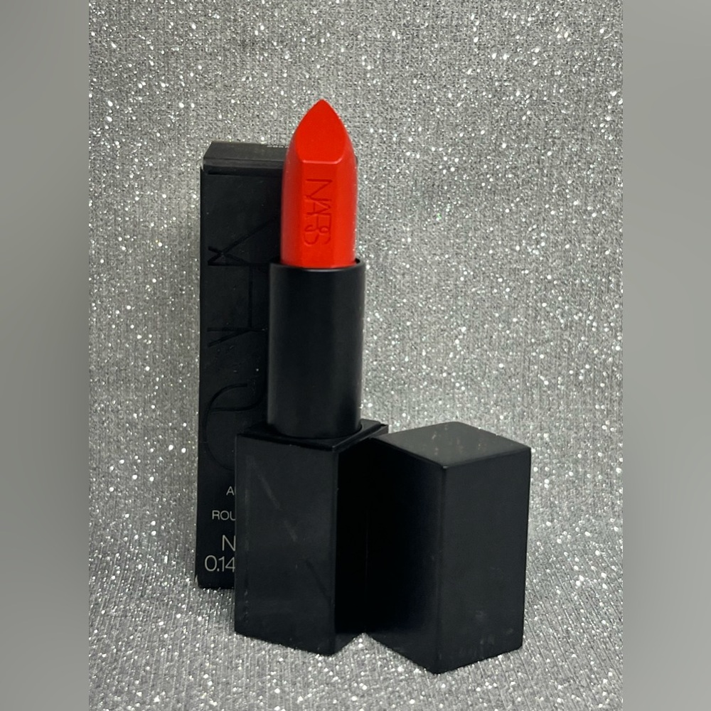 💋NARS Tatiana Audacious Lipstick💄
